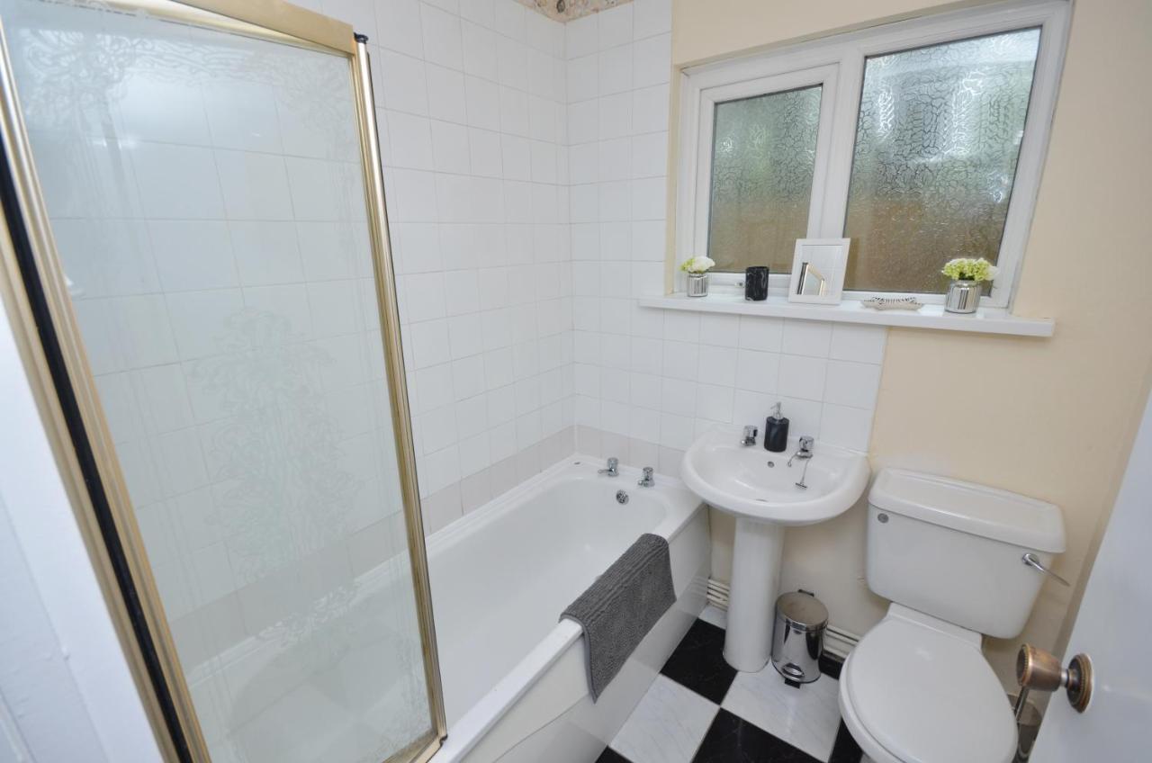 Bright Stylish 2 Bedroom Garden Apartment South Belfast Close To Everything 외부 사진